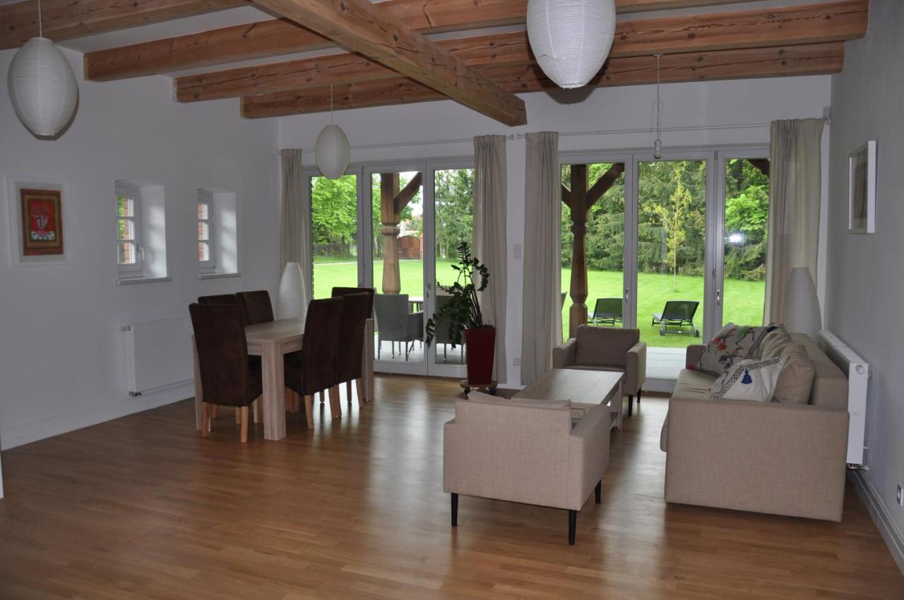 Monte Carvick Nad Jeziorem Seksty Karwik Exterior photo