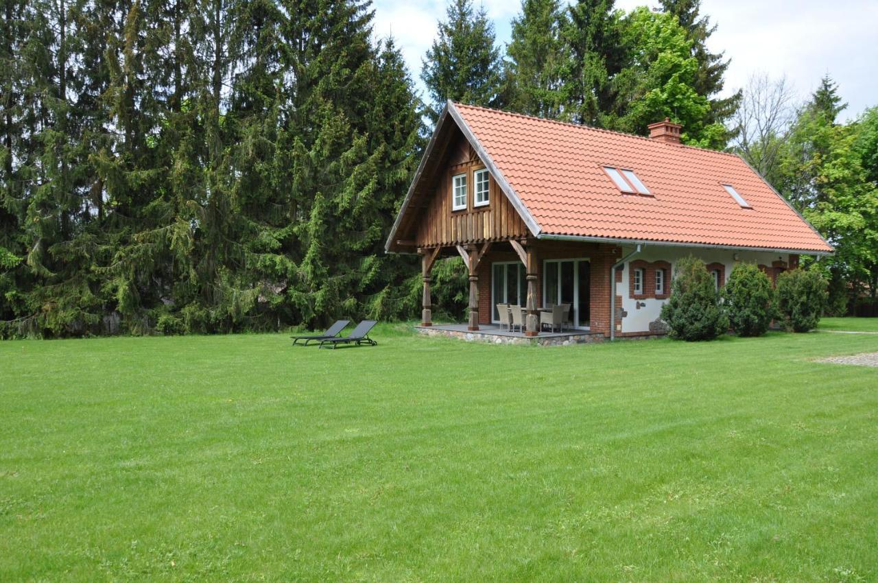 Monte Carvick Nad Jeziorem Seksty Karwik Exterior photo